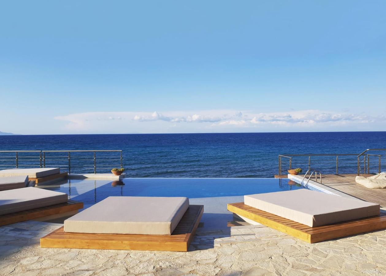 Psarou  Tsamis Zante Suites (Adults Only) מראה חיצוני תמונה Beach at the hotel