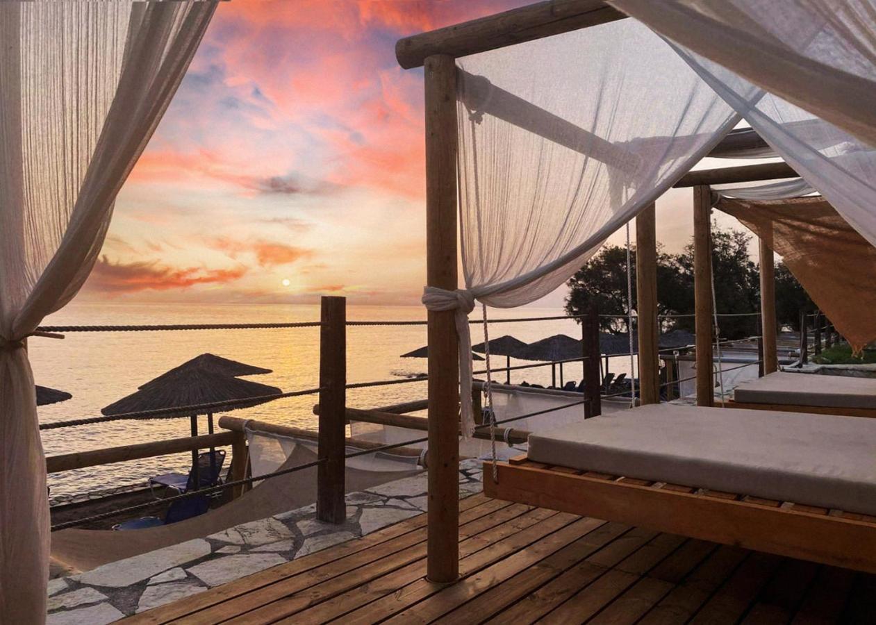 Psarou  Tsamis Zante Suites (Adults Only) מראה חיצוני תמונה Sunset at the beach