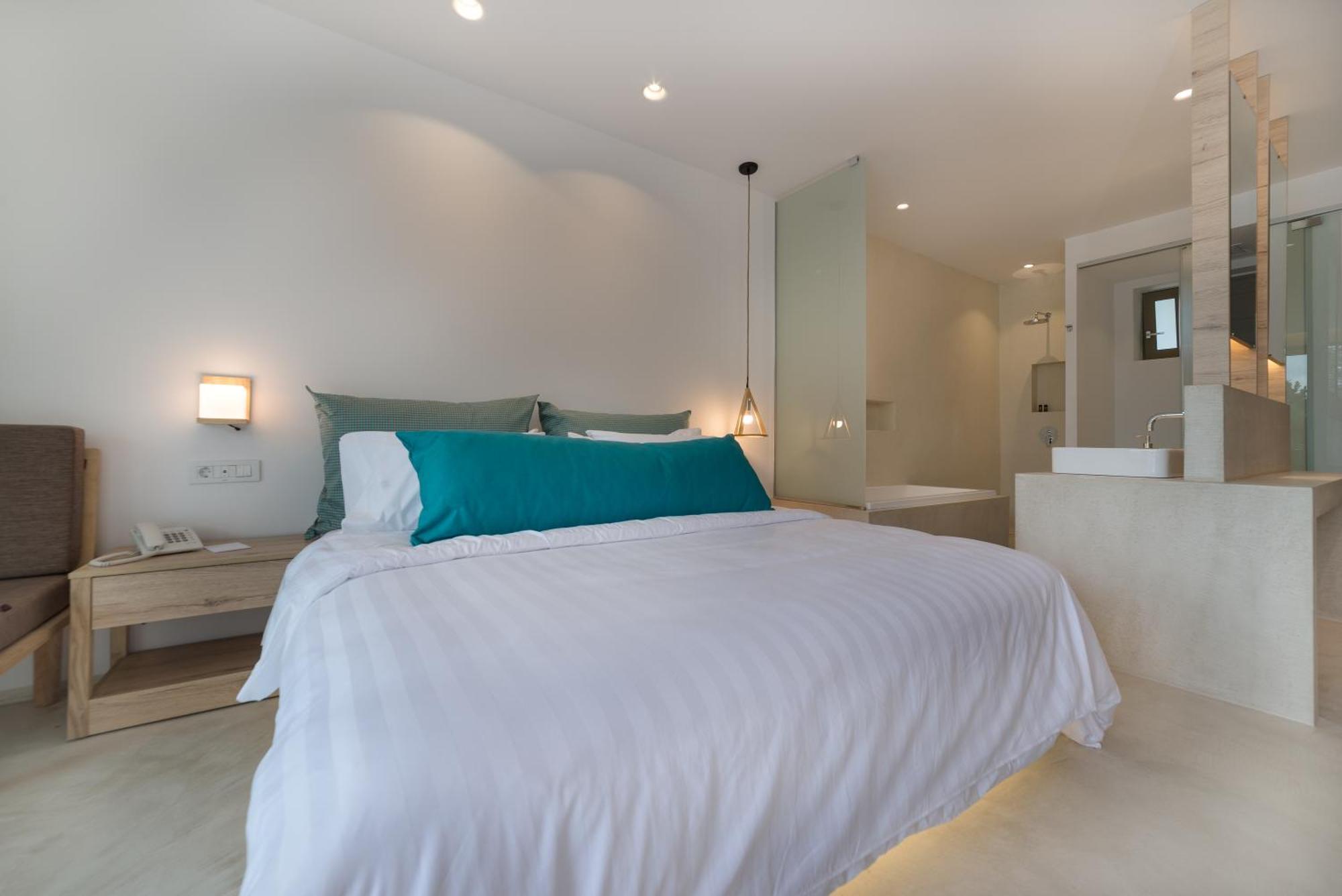 Psarou  Tsamis Zante Suites (Adults Only) מראה חיצוני תמונה A bedroom at the hotel