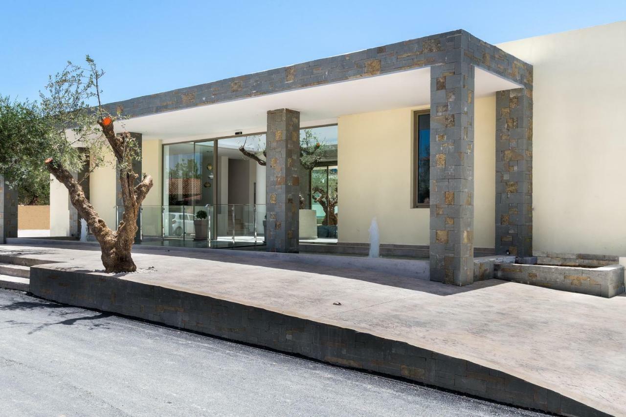 Psarou  Tsamis Zante Suites (Adults Only) מראה חיצוני תמונה Entrance of the museum