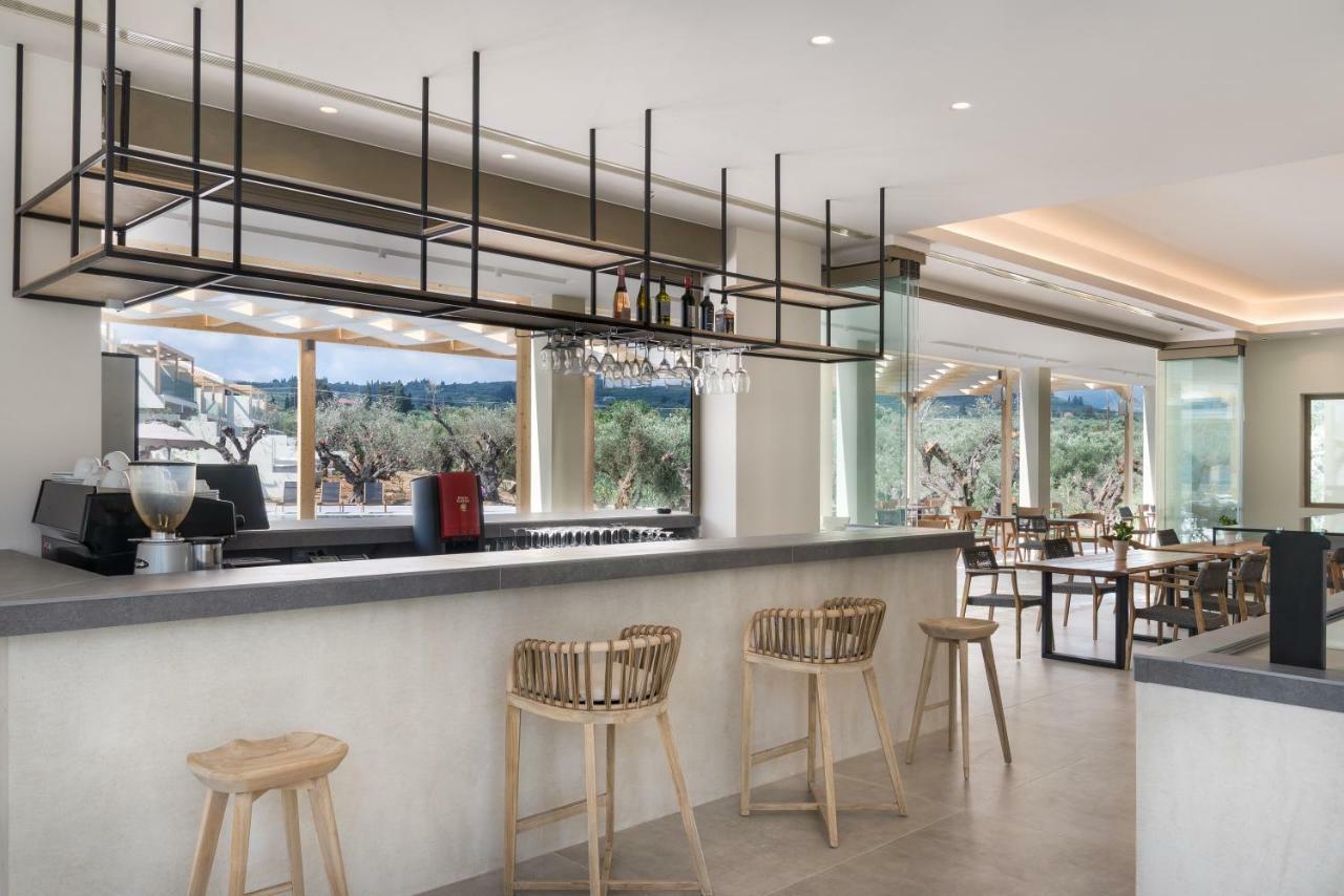 Psarou  Tsamis Zante Suites (Adults Only) מראה חיצוני תמונה The bar at the restaurant